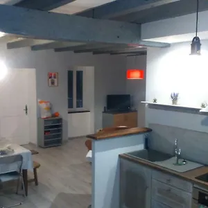 https://maison-a-la-campagne-au-coeur-du-cantal.hotels-rhonealpes.com