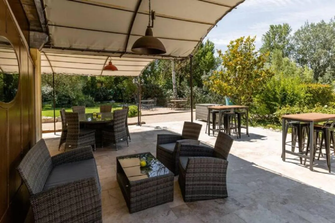 Appartement La Bastide de l Etang à LʼIsle-sur-la-Sorgue France