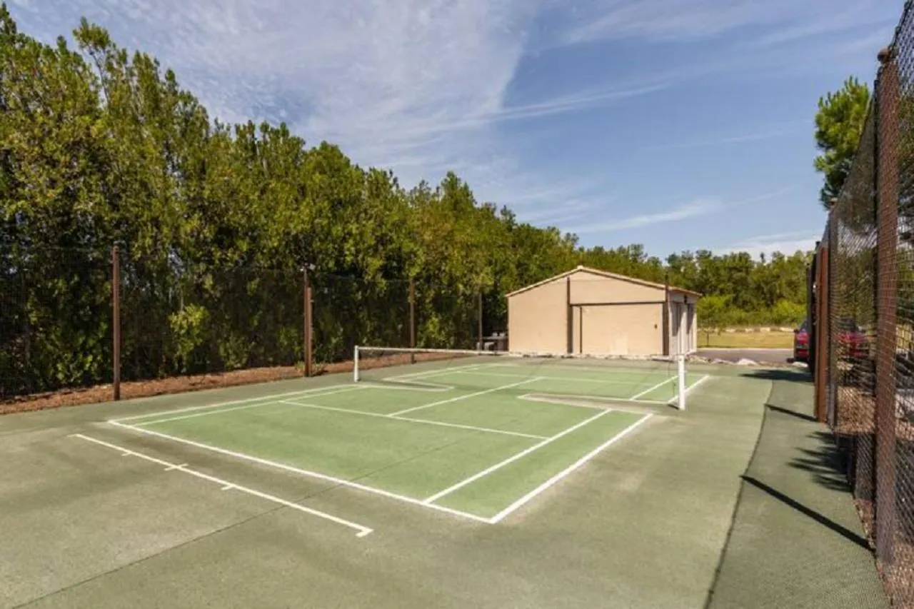 Appartement La Bastide de l Etang à LʼIsle-sur-la-Sorgue