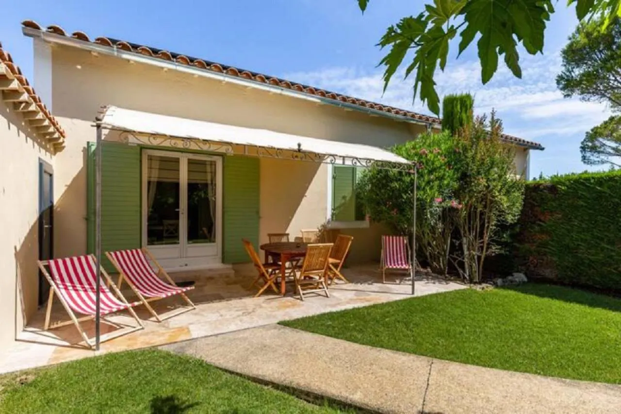 Appartement La Bastide de l Etang à LʼIsle-sur-la-Sorgue