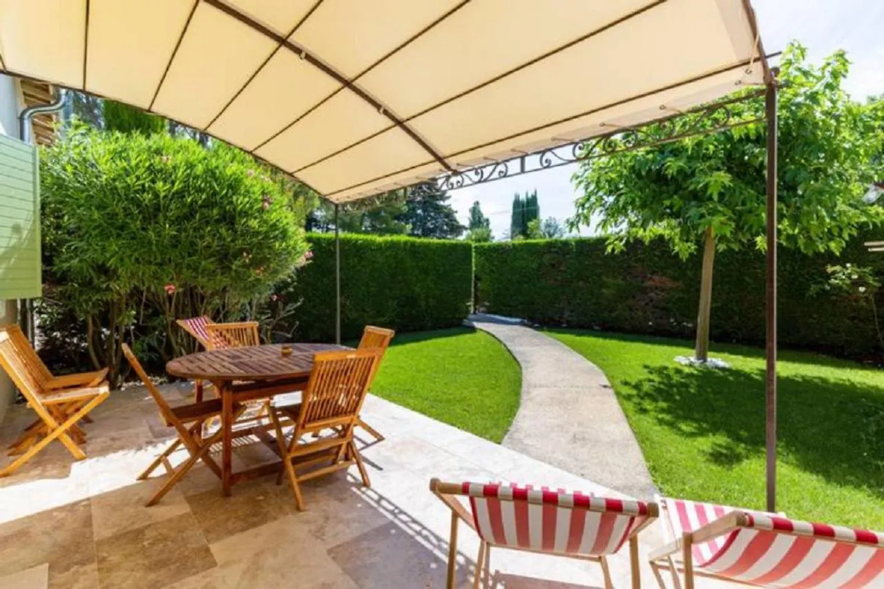 Appartement La Bastide de l Etang à LʼIsle-sur-la-Sorgue