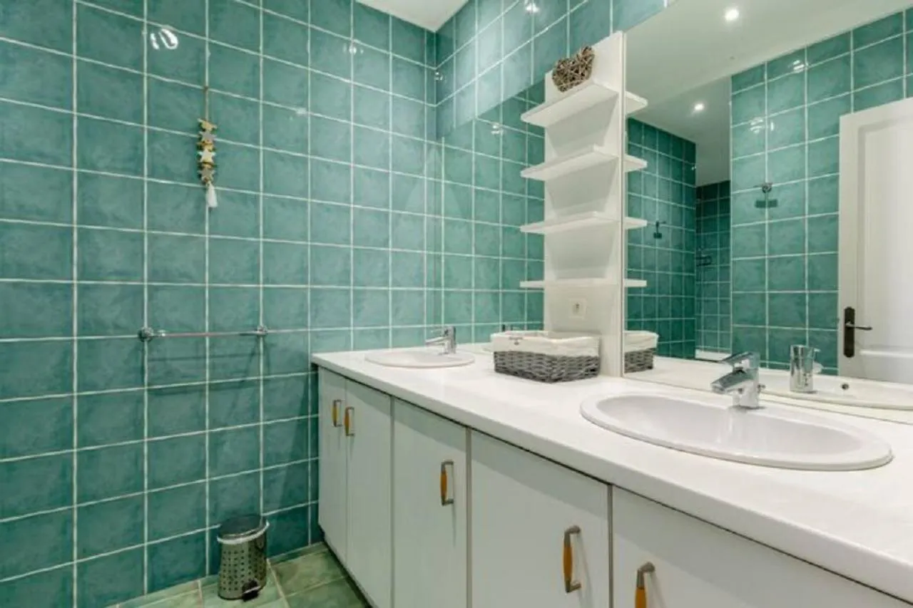 Appartement La Bastide de l Etang à LʼIsle-sur-la-Sorgue 0*,